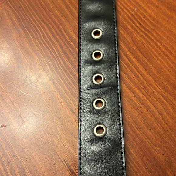 Black Italian Leather Studded Belt Silver Size 28 - Picture 4 of 5